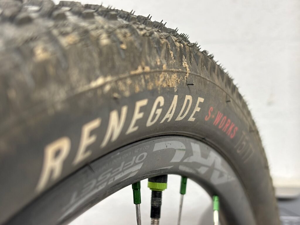 A 29x2.2" Specialized Renegade S-Works on an Easton Arc 25 Offset rim